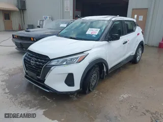 2022 Nissan Kicks S with VIN 3N1CP5BVXNL487512, listed as a IAAI auction lot 42067716 with 66,236 mi miles. Bid and sale history available at carsss.com. Image 2.