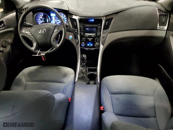 2014 Hyundai Sonata Hybrid Limited with VIN KMHEC4A4XEA117863, listed as a Copart auction lot 84002854 with 37,804 mi miles and Clean Title. Bid and sale history available at carsss.com. Image 8.