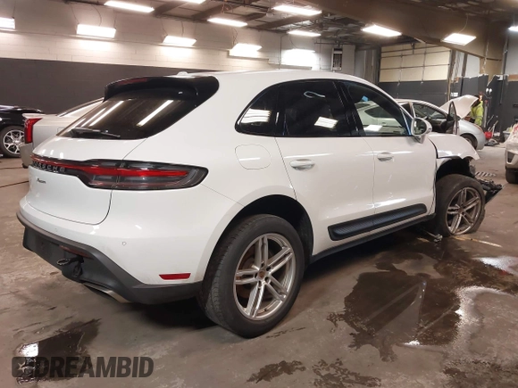 2022 Porsche Macan with VIN WP1AA2A54NLB03594, listed as a IAAI auction lot 41696623 with 43,779 mi miles and . Bid and sale history available at DreamBid. Image 4.
