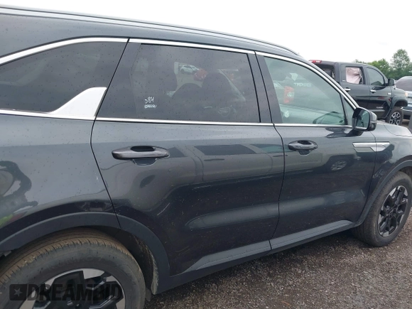 2024 Kia Sorento S with VIN 5XYRL4JC9RG254120, listed as a IAAI auction lot 42617649 with 24,773 mi miles and . Bid and sale history available at DreamBid. Image 13.
