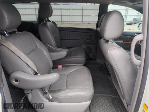 2010 Toyota Sienna XLE with VIN 5TDDK4CC5AS032076, listed as a Copart auction lot 57675555 with 210,252 mi miles and Clean title. Bid and sale history available at DreamBid. Image 11.