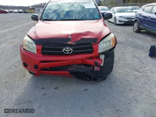 2007 Toyota RAV4 with VIN JTMZD33V675061077, listed as a IAAI auction lot 41907842 with 176,736 mi miles. Bid and sale history available at carsss.com. Image 12.