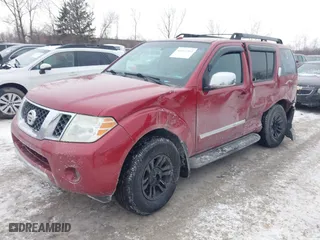 2010 Nissan Pathfinder SE with VIN 5N1AR1NB0AC614147, listed as a IAAI auction lot 41311543 with 211,710 mi miles. Bid and sale history available at carsss.com. Image 17.