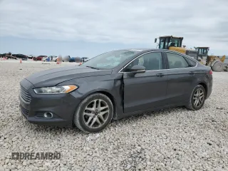 2015 Ford Fusion SE z VIN 3FA6P0HD3FR194941, wystawiony jako Copart lot #53155165 z przebiegiem 121 024 mil mil oraz Szkoda całkowita • Salvage title. Historia ofert i sprzedaży dostępna na DreamBid. Obrazek 1.