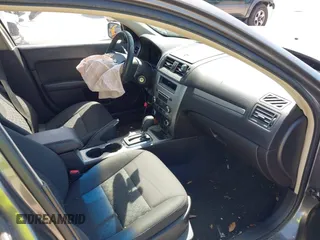 2011 Ford Fusion SE with VIN 3FAHP0HA2BR132049, listed as a IAAI auction lot 41891093 with 150,896 mi miles. Bid and sale history available at carsss.com. Image 5.