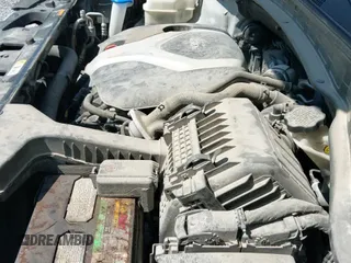 2014 Hyundai Santa Fe with VIN 5XYZUDLA2EG226386, listed as a IAAI auction lot 42633163 with 171,880 mi miles and . Bid and sale history available at DreamBid. Image 19.