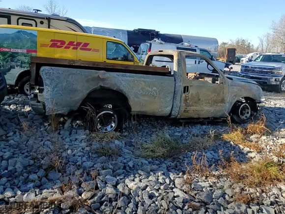 2001 Ford Super Duty F-250 XL with VIN 1FTNF20S81EC59308, listed as a Copart auction lot 81049684 with 0 mi miles and Salvage Title. Bid and sale history available at carsss.com. Image 11.