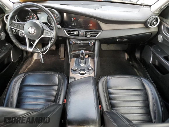 2017 Alfa Romeo Giulia Ti z VIN ZARFAECN2H7543175, wystawiony jako Copart lot #75932224 z przebiegiem 77 579 mil mil oraz Szkody całkowita. Historia ofert i sprzedaży dostępna na DreamBid. Obrazek 8.