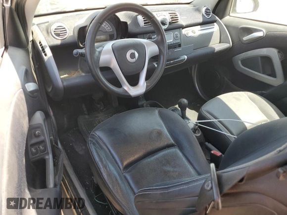 2013 Smart fortwo Pure with VIN WMEEJ3BA9DK627656, listed as a Copart auction lot 52109195 with 118,181 mi miles and Clean title. Bid and sale history available at DreamBid. Image 8.