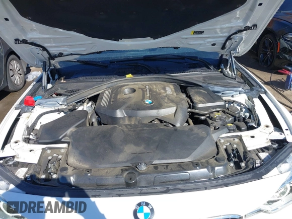 2018 BMW 3 Series 330i xDrive with VIN WBA8D9G54JNU72412, listed as a IAAI auction lot 40660769 with 58,668 mi miles. Bid and sale history available at carsss.com. Image 10.
