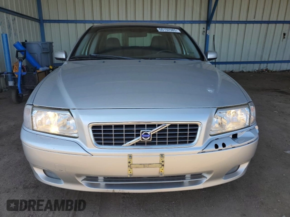 2005 Volvo S80 z VIN YV1TS592351400431, wystawiony jako Copart lot #60192985 z przebiegiem 164 886 mil mil oraz Czysty tytuł • Clean title. Historia ofert i sprzedaży dostępna na DreamBid. Obrazek 5.