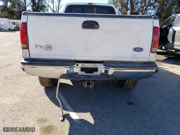 1999 Ford Super Duty F-350 SRW XL with VIN 1FTSW31F0XEB35374, listed as a Copart auction lot 83308884 with NaN miles and Salvage Title. Bid and sale history available at carsss.com. Image 6.