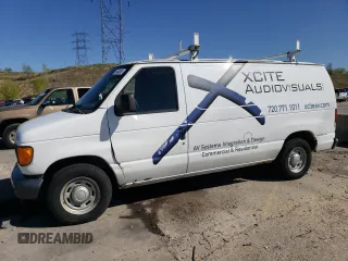 2005 Ford Econoline Cargo z VIN 1FTRE14W35HA84725, wystawiony jako Copart lot #55460505 z przebiegiem 232 875 mil mil oraz Czysty tytuł • Clean title. Historia ofert i sprzedaży dostępna na DreamBid. Obrazek 1.