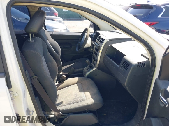 2008 Jeep Compass Sport with VIN 1J8FT47W08D676237, listed as a IAAI auction lot 41862908 with 206,531 mi miles. Bid and sale history available at carsss.com. Image 5.