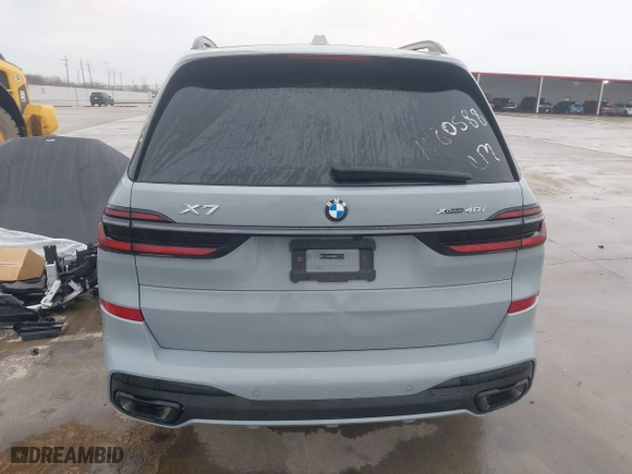 2024 BMW X7 xDrive40i with VIN 5UX23EM08R9V69757, listed as a IAAI auction lot 41607417 with 6,188 mi miles. Bid and sale history available at carsss.com. Image 17.