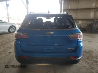 2020 Jeep Compass Latitude with VIN 3C4NJCBB2LT129318, listed as a Copart auction lot 51974825 with 68,330 mi miles and Salvage title. Bid and sale history available at DreamBid. Image 6.