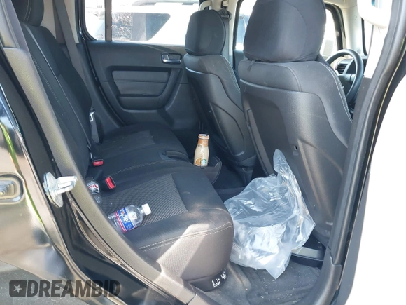 2007 Hummer H3 SUV with VIN 5GTDN13E078211008, listed as a IAAI auction lot 41452335 with 141,661 mi miles and . Bid and sale history available at DreamBid. Image 8.