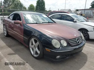 2000 Mercedes-Benz CL 500/600 z VIN WDBPJ75J5YA003339, wystawiony jako IAAI lot #42333871 z przebiegiem 243 940 mil mil oraz . Historia ofert i sprzedaży dostępna na DreamBid. Obrazek 1.