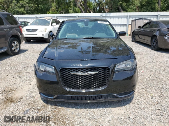 2018 Chrysler 300 Touring z VIN 2C3CCAAG9JH341047, wystawiony jako Copart lot #55899205 z przebiegiem 24 658 mil mil oraz Szkoda całkowita • Salvage title. Historia ofert i sprzedaży dostępna na DreamBid. Obrazek 5.