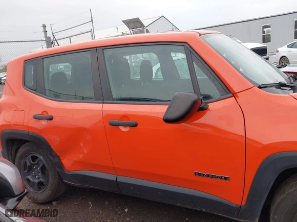 2017 Jeep Renegade Sport with VIN ZACCJAABXHPF03797, listed as a IAAI auction lot 41949519 with 148,114 mi miles. Bid and sale history available at carsss.com. Image 13.