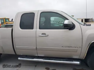 2008 Chevrolet Silverado 1500 Work Truck with VIN 1GCEC19C68Z287545, listed as a IAAI auction lot 41171713 with 173,482 mi miles. Bid and sale history available at carsss.com. Image 14.