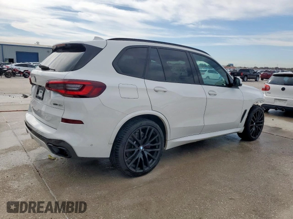 2021 BMW X5 xDrive40i with VIN 5UXCR6C04M9D99175, listed as a Copart auction lot 57660895 with 60,763 mi miles and Clean title. Bid and sale history available at DreamBid. Image 3.