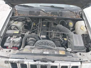 1997 Jeep Grand Cherokee Laredo with VIN 1J4GZ58S4VC745129, listed as a IAAI auction lot 41641005 with 1 mi miles. Bid and sale history available at carsss.com. Image 10.