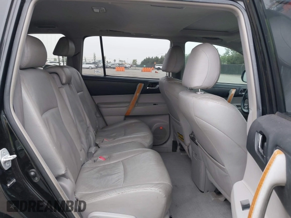 2008 Toyota Highlander Limited z VIN JTEEW44A082012238, wystawiony jako IAAI lot #42397895 z przebiegiem 277 400 mil mil oraz . Historia ofert i sprzedaży dostępna na DreamBid. Obrazek 8.