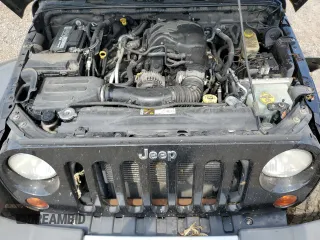 2013 Jeep Wrangler Unlimited Sahara with VIN 1C4BJWEG8DL678692, listed as a Copart auction lot 62289785 with 132,528 mi miles and Clean title. Bid and sale history available at DreamBid. Image 12.