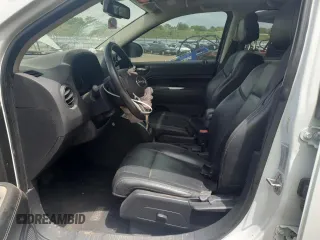 2017 Jeep Compass Latitude z VIN 1C4NJDEB5HD171724, wystawiony jako Copart lot #52525425 z przebiegiem 91 514 mil mil oraz Szkoda całkowita • Salvage title. Historia ofert i sprzedaży dostępna na DreamBid. Obrazek 7.