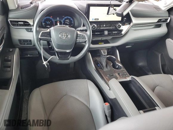 2023 Toyota Highlander L with VIN 5TDKDRAH0PS039765, listed as a Copart auction lot 59381995 with 29,982 mi miles and Salvage title. Bid and sale history available at DreamBid. Image 8.