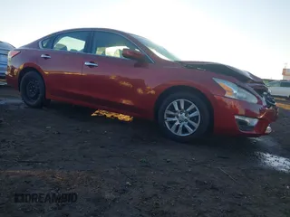 2015 Nissan Altima 2.5 S with VIN 1N4AL3AP6FC246394, listed as a IAAI auction lot 41052317 with 195,388 mi miles. Bid and sale history available at carsss.com. Image 1.