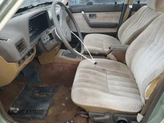 1981 Mazda 626 z VIN JM1GB2216B0531636, wystawiony jako Copart lot #85505404 z przebiegiem 41 816 mil mil oraz Szkoda całkowita • Salvage title. Historia ofert i sprzedaży dostępna na DreamBid. Obrazek 7.