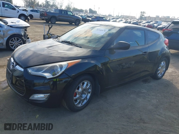 2013 Hyundai Veloster w/Gray Int with VIN KMHTC6AD1DU141372, listed as a IAAI auction lot 41349170 with 1 mi miles. Bid and sale history available at carsss.com. Image 13.