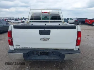 2007 Chevrolet Silverado 1500 LT w/1LT with VIN 1GCEC19077Z540649, listed as a IAAI auction lot 42037356 with 226,277 mi miles. Bid and sale history available at carsss.com. Image 16.