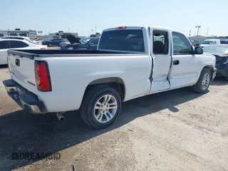 2005 Chevrolet Silverado 1500 LS with VIN 2GCEC19V751116258, listed as a IAAI auction lot 41890599 with 55,315 mi miles and . Bid and sale history available at DreamBid. Image 4.