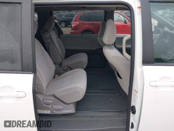 2020 Toyota Sienna LE Auto Access Seat with VIN 5TDKZ3DC5LS068784, listed as a IAAI auction lot 41207987 with 94,118 mi miles. Bid and sale history available at carsss.com. Image 8.