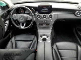 2016 Mercedes-Benz C 300 z VIN 55SWF4JB6GU177923, wystawiony jako Copart lot #60369825 z przebiegiem 76 414 mil mil oraz Szkoda całkowita • Salvage title. Historia ofert i sprzedaży dostępna na DreamBid. Obrazek 8.