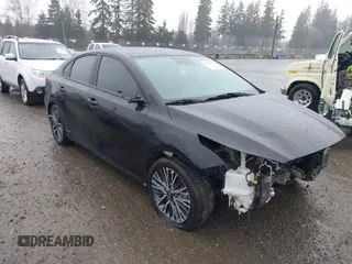 2022 Kia Forte GT-Line with VIN 3KPF54AD0NE500372, listed as a IAAI auction lot 41850137 with 42,352 mi miles. Bid and sale history available at carsss.com. Image 1.
