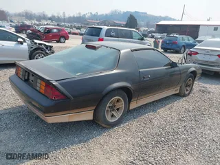1986 Chevrolet Camaro Z28 Sport with VIN 1G1FP87F3GN132044, listed as a IAAI auction lot 41899252 with 92,424 mi miles. Bid and sale history available at carsss.com. Image 4.