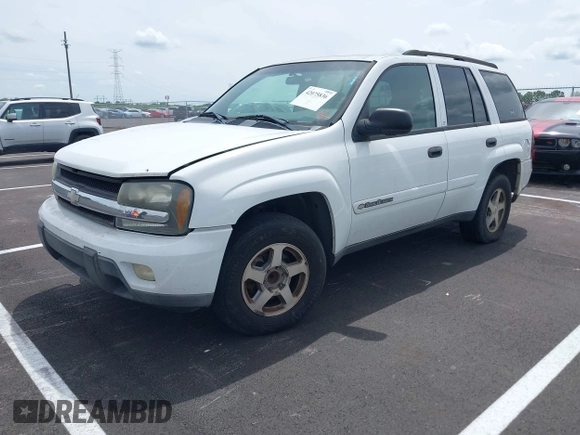 2003 Chevrolet TrailBlazer LS with VIN 1GNDS13S332326020, listed as a IAAI auction lot 42075836 with 221,748 mi miles. Bid and sale history available at carsss.com. Image 2.