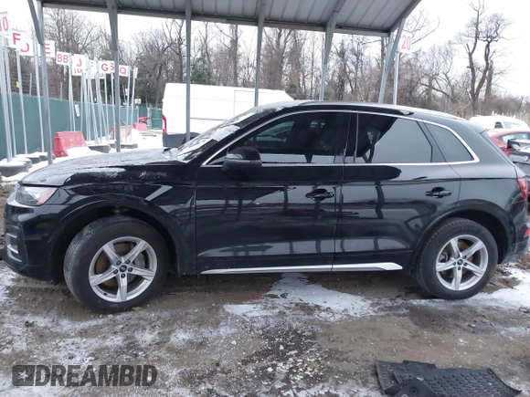 2021 Audi Q5 Premium with VIN WA1AAAFY4M2003069, listed as a IAAI auction lot 41374475 with 1 mi miles. Bid and sale history available at carsss.com. Image 14.