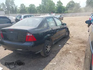 2007 Ford Focus S с VIN 1FAFP34N97W303613, выставлен на аукционе IAAI как лот 42569973 с пробегом 141 821 миль миль и . История ставок и продаж доступна на DreamBid. Изображение 4.