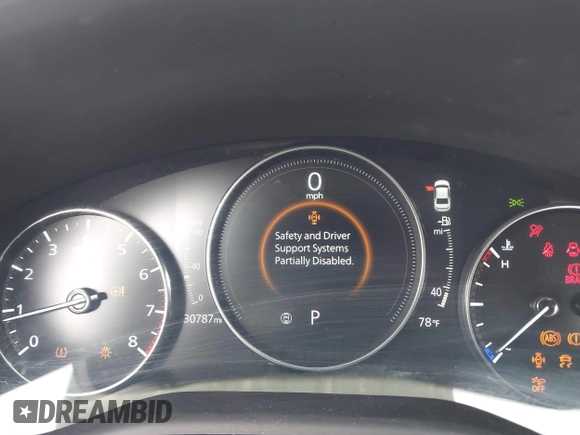 2022 Mazda 3 Carbon Edition z VIN 3MZBPACL7NM313242, wystawiony jako IAAI lot #42095279 z przebiegiem 30 787 mil mil oraz . Historia ofert i sprzedaży dostępna na DreamBid. Obrazek 7.