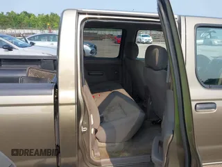 2002 Nissan Frontier XE z VIN 1N6ED29XX2C392764, wystawiony jako IAAI lot #42381542 z przebiegiem 193 919 mil mil oraz . Historia ofert i sprzedaży dostępna na DreamBid. Obrazek 8.