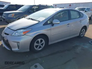 2015 Toyota Prius Four with VIN JTDKN3DU0F0477528, listed as a IAAI auction lot 41761325 with 140,156 mi miles. Bid and sale history available at carsss.com. Image 17.