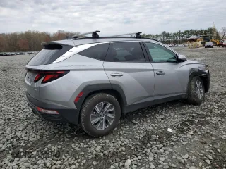 2024 Hyundai Tucson Blue z VIN KM8JBCD1XRU208018, wystawiony jako Copart lot #52883515 z przebiegiem 18 540 mil mil oraz Szkoda całkowita • Salvage title. Historia ofert i sprzedaży dostępna na DreamBid. Obrazek 3.
