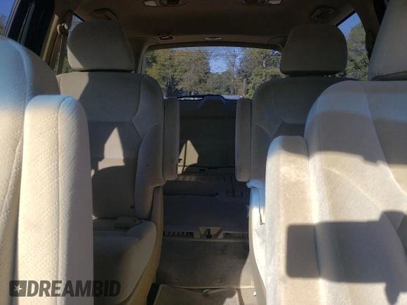 2010 Honda Odyssey LX с VIN 5FNRL3H25AB090500, выставлен на аукционе Copart как лот 48148265 с пробегом 57 537 миль миль и Списание • Salvage title. История ставок и продаж доступна на DreamBid. Изображение 10.