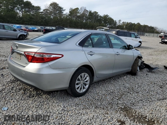 2015 Toyota Camry XLE with VIN 4T1BF1FK5FU911346, listed as a Copart auction lot 43369185 with 67,404 mi miles and Salvage Title. Bid and sale history available at DreamBid. Image 3.