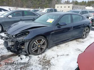 2016 Porsche Panamera 4 z VIN WP0AA2A79GL003724, wystawiony jako IAAI lot #41553849 z przebiegiem 80 551 mil mil oraz . Historia ofert i sprzedaży dostępna na DreamBid. Obrazek 2.